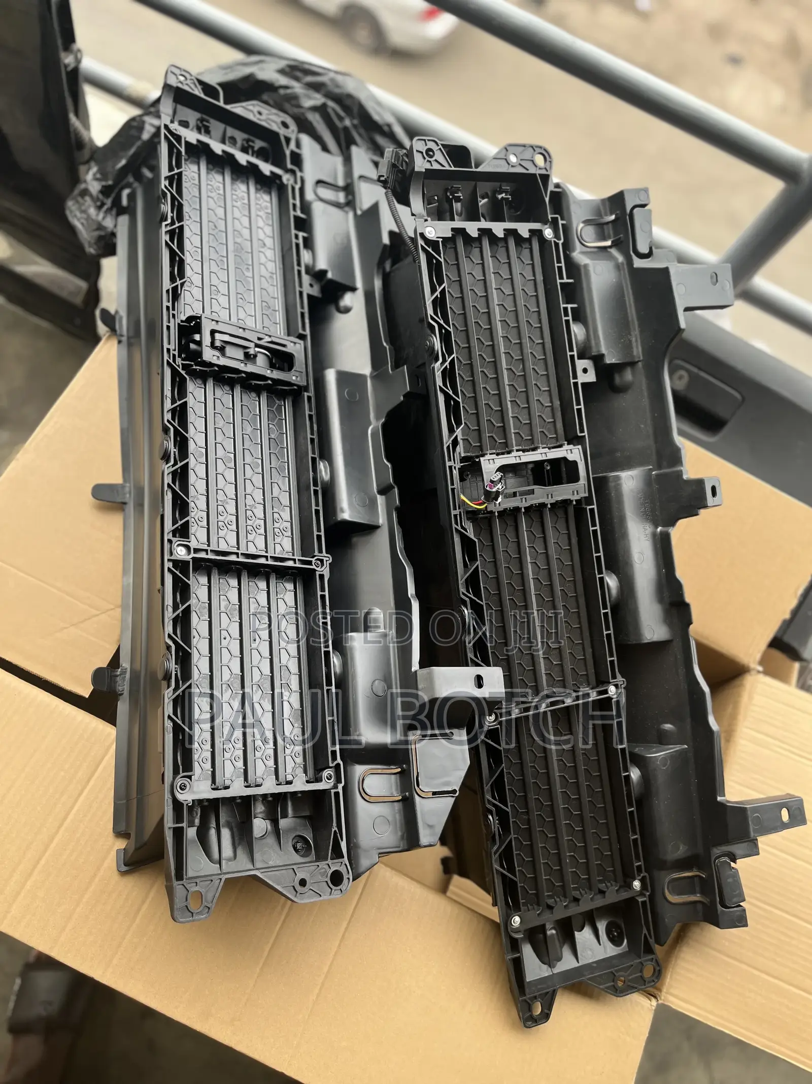 Honda Cr-v 2018 Shutter Grille