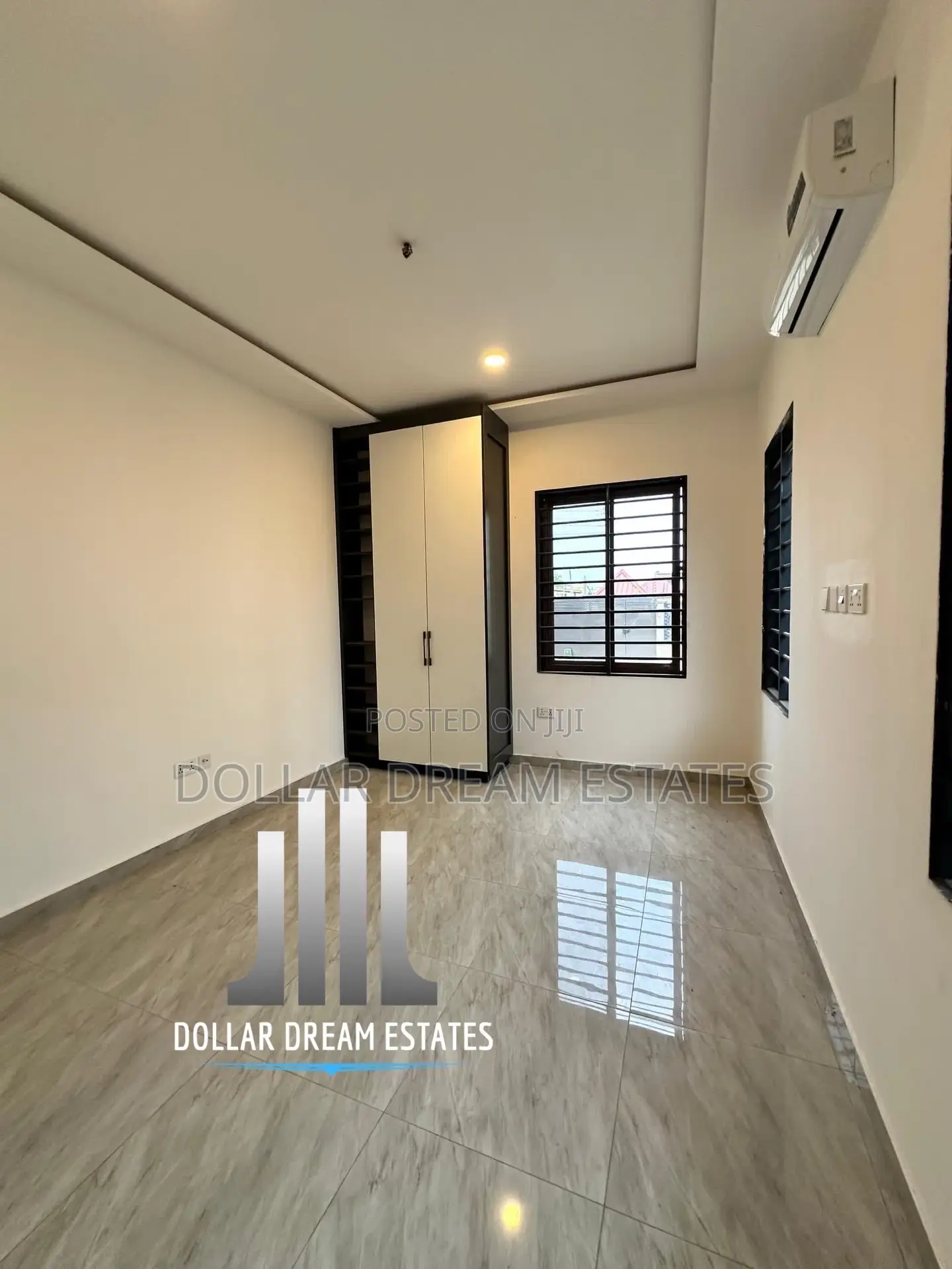 4bdrm House in Lake Side Estate for sale