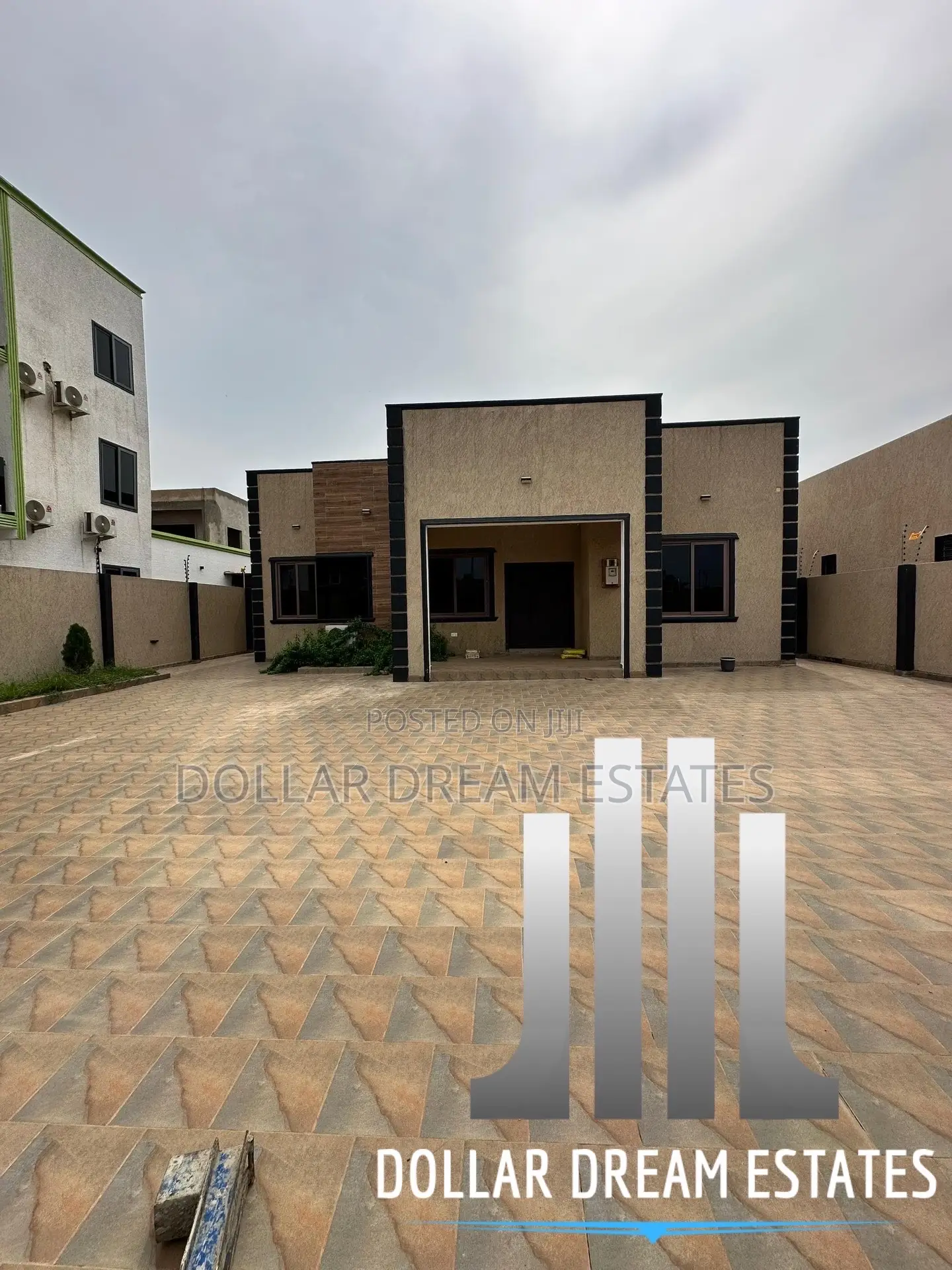 4bdrm House in Lake Side Estate for sale