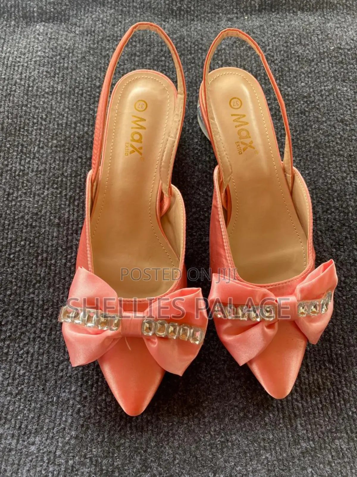 Ladies Small Heel Shoes