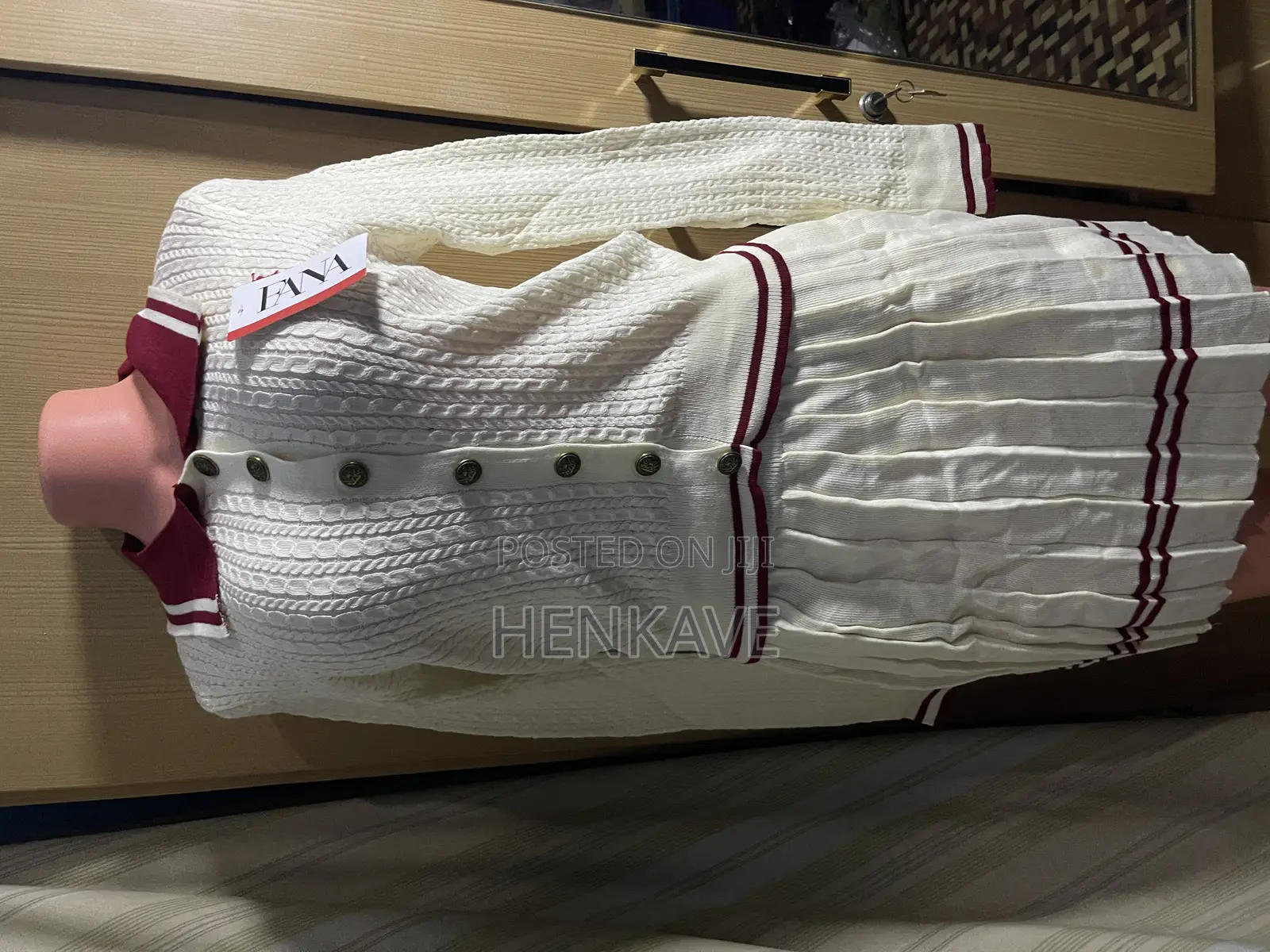 Beautiful Top and Down Dresses in Sizes