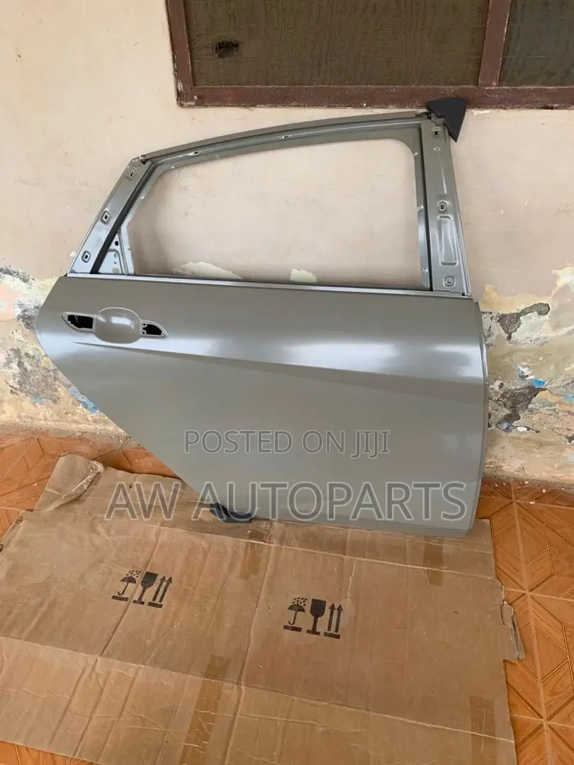 Hyundai Elantra 2021-2023 Doors