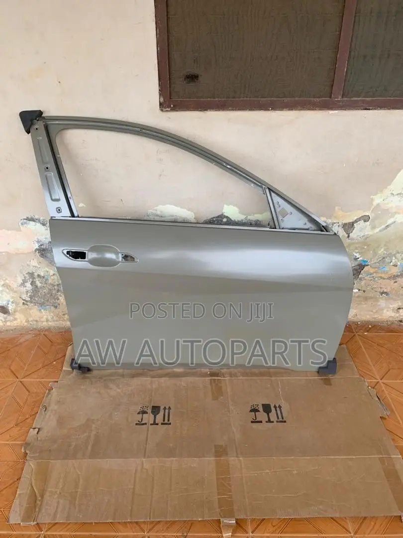 Hyundai Elantra 2021-2023 Doors
