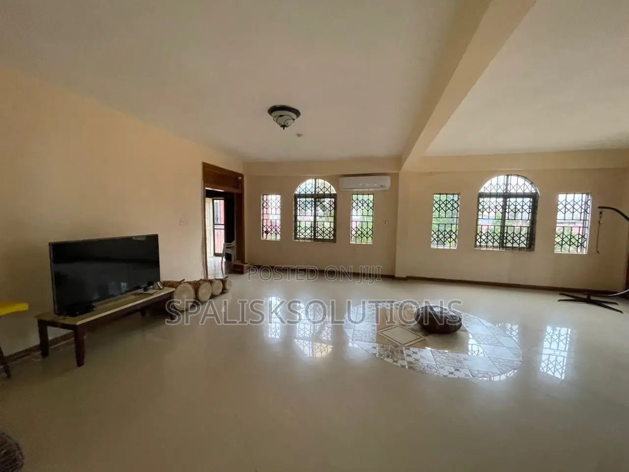 Furnished 6bdrm House in Pokuase Leisure for sale