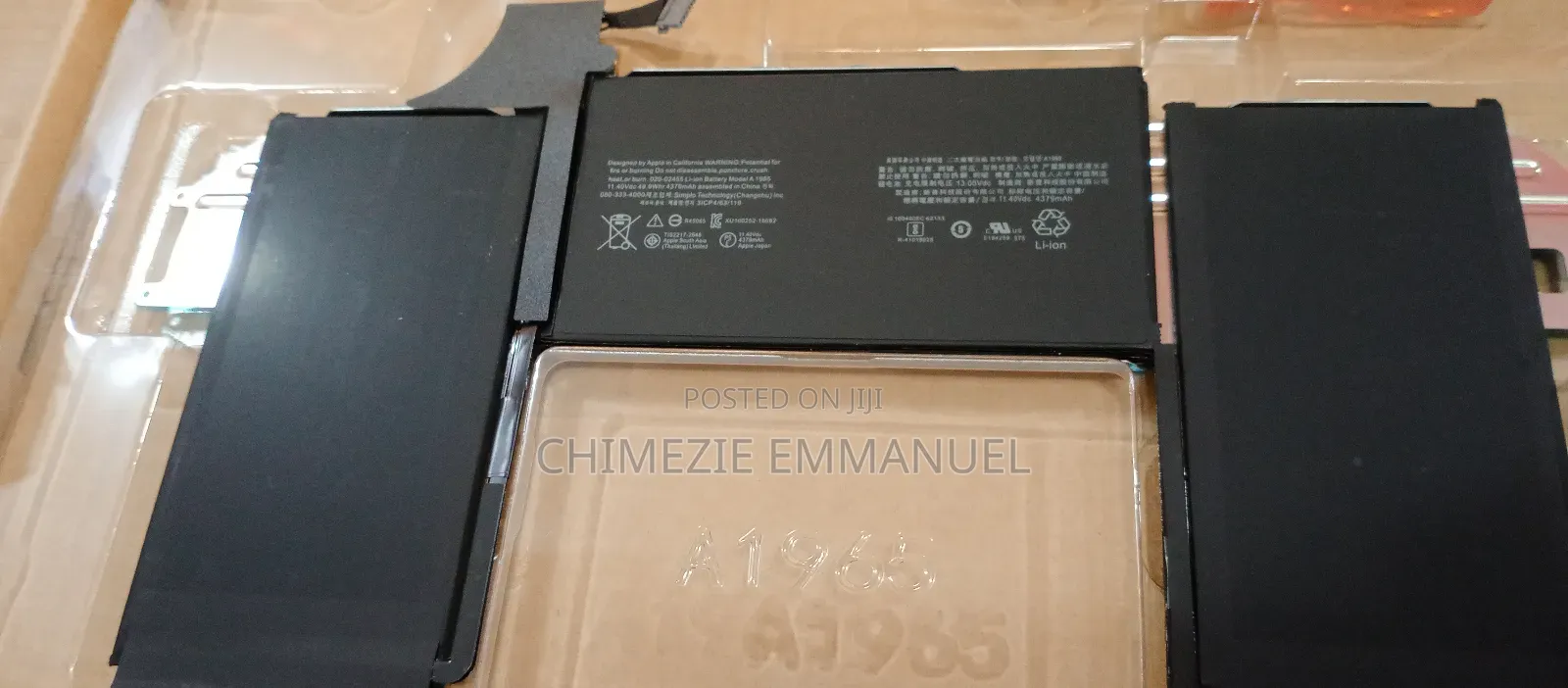 Macbook Pro Battery A1965. A1932