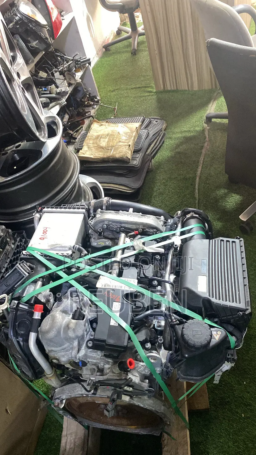 Mercedes C300(W205)Engine
