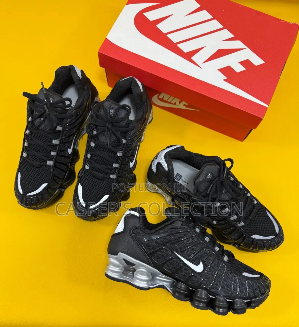 Nike Shox Tl Sneakers in a Black