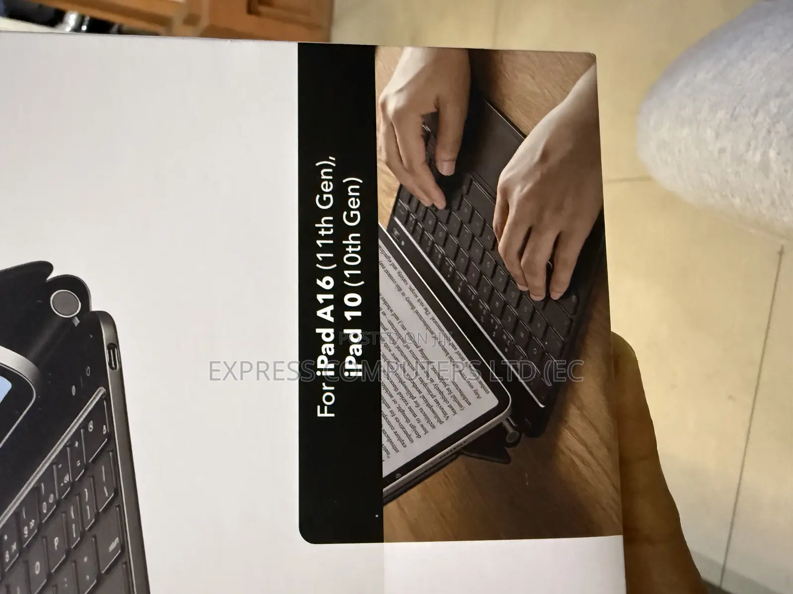 iPad 11th(A16, 2025)/10th Gen Esr Case With Magic Keyboard Original