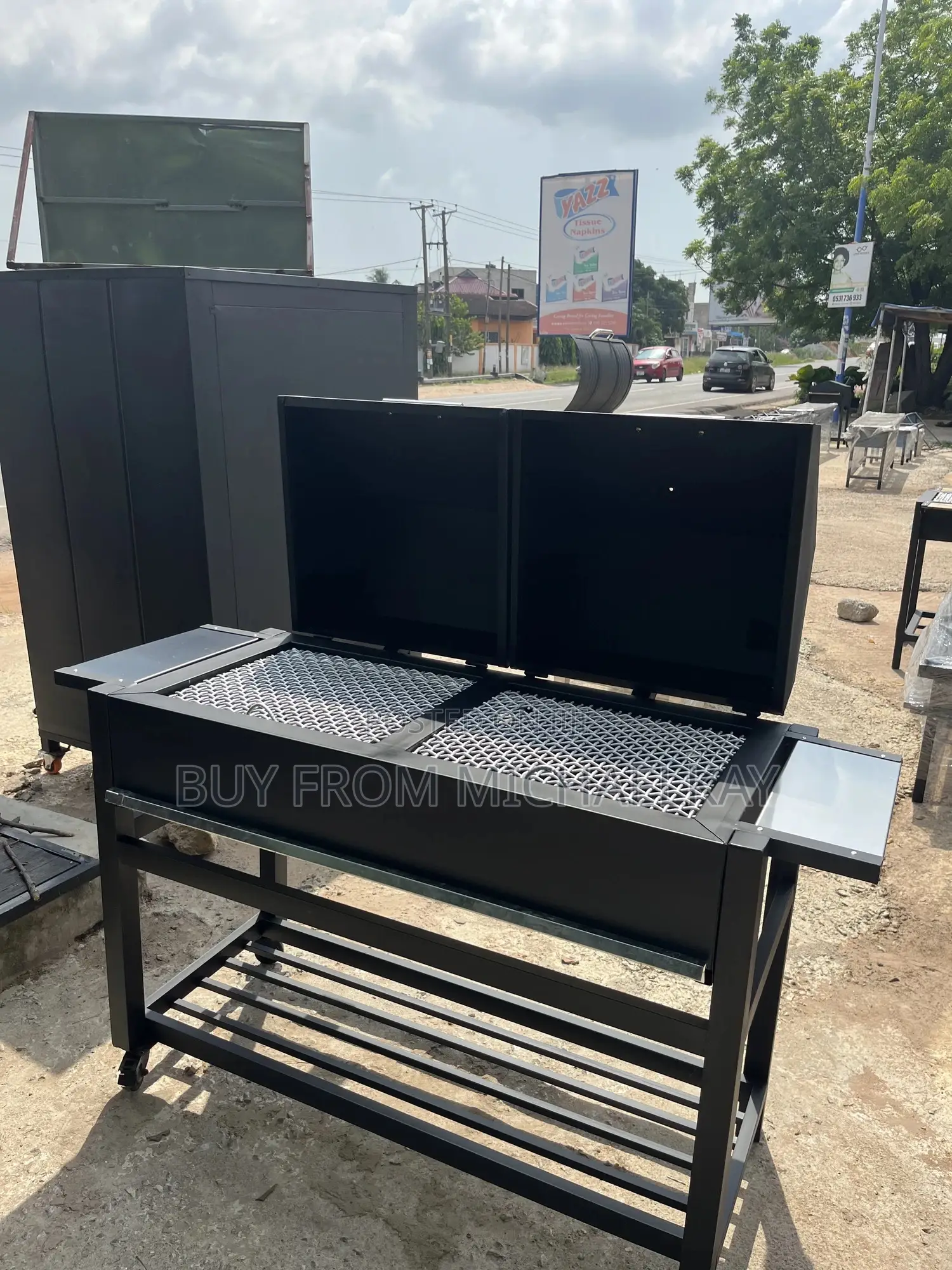 Barbecue Charcoal Grill