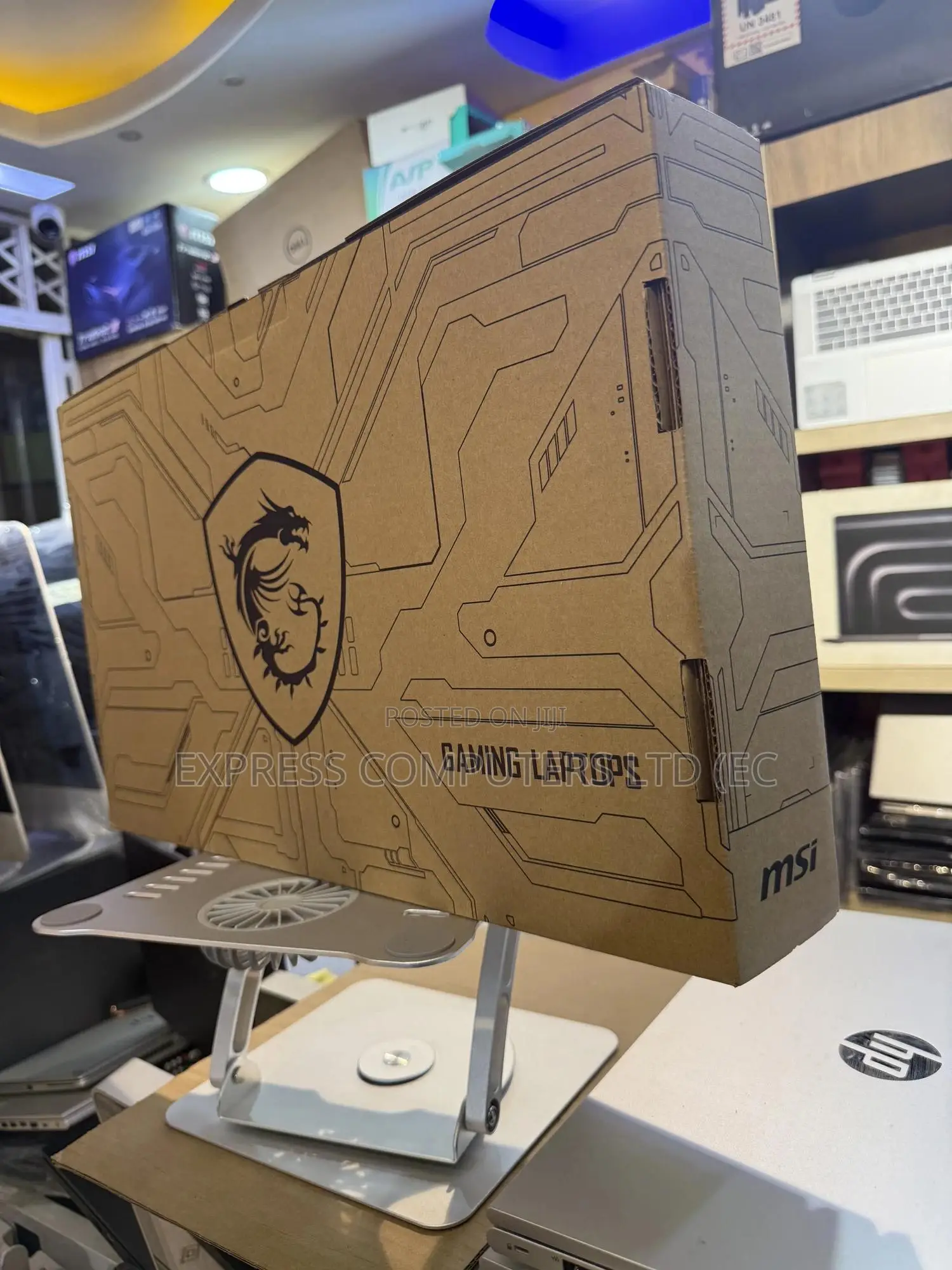 New Laptop MSI Katana 17 32GB AMD Ryzen 9 SSHD (Hybrid) 1T
