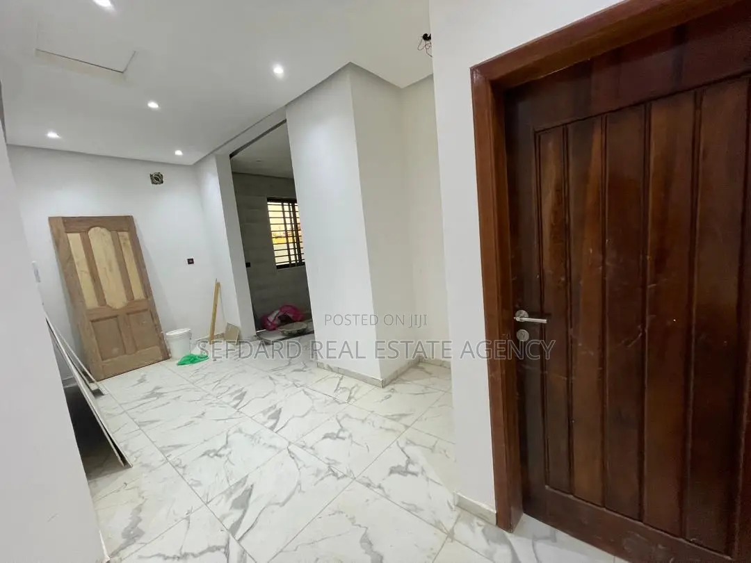 3bdrm House in Pokuase for sale