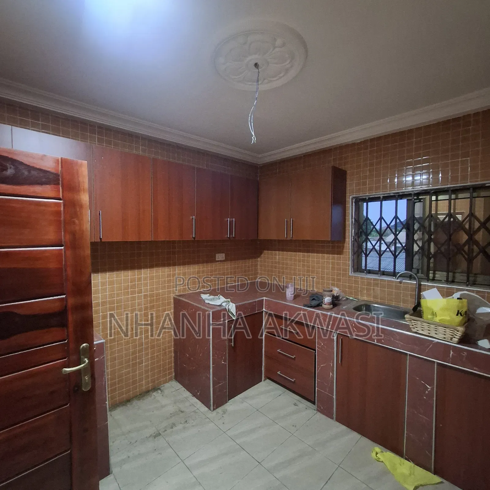 3bdrm Apartment in Lashibi Klagon Ndc, Sakumono for rent