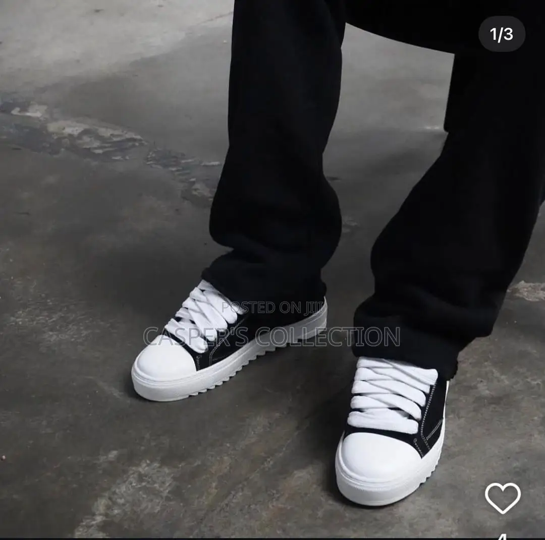 Numeris Atelier "Acrylic Black" Sneakers