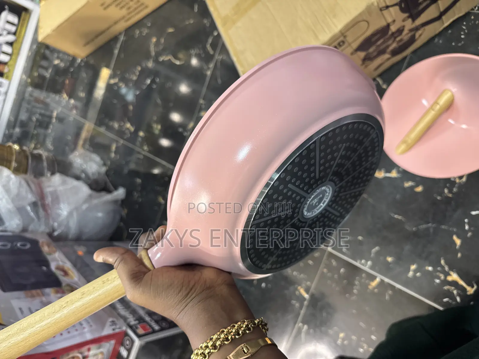 The Swiden Smooth Fry Pan