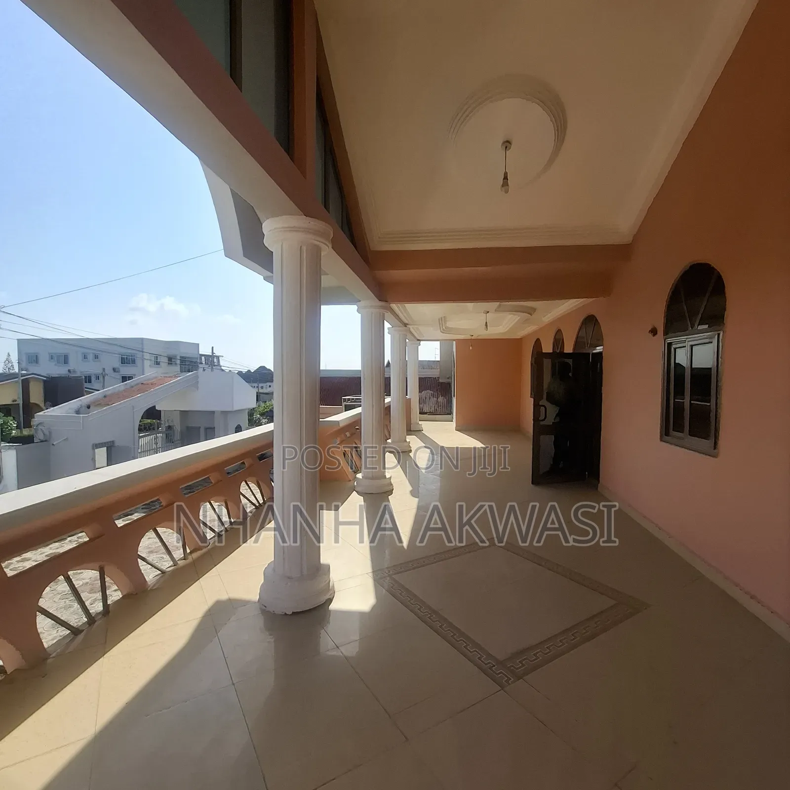 6bdrm House in Community 12, Tema Metropolitan for rent