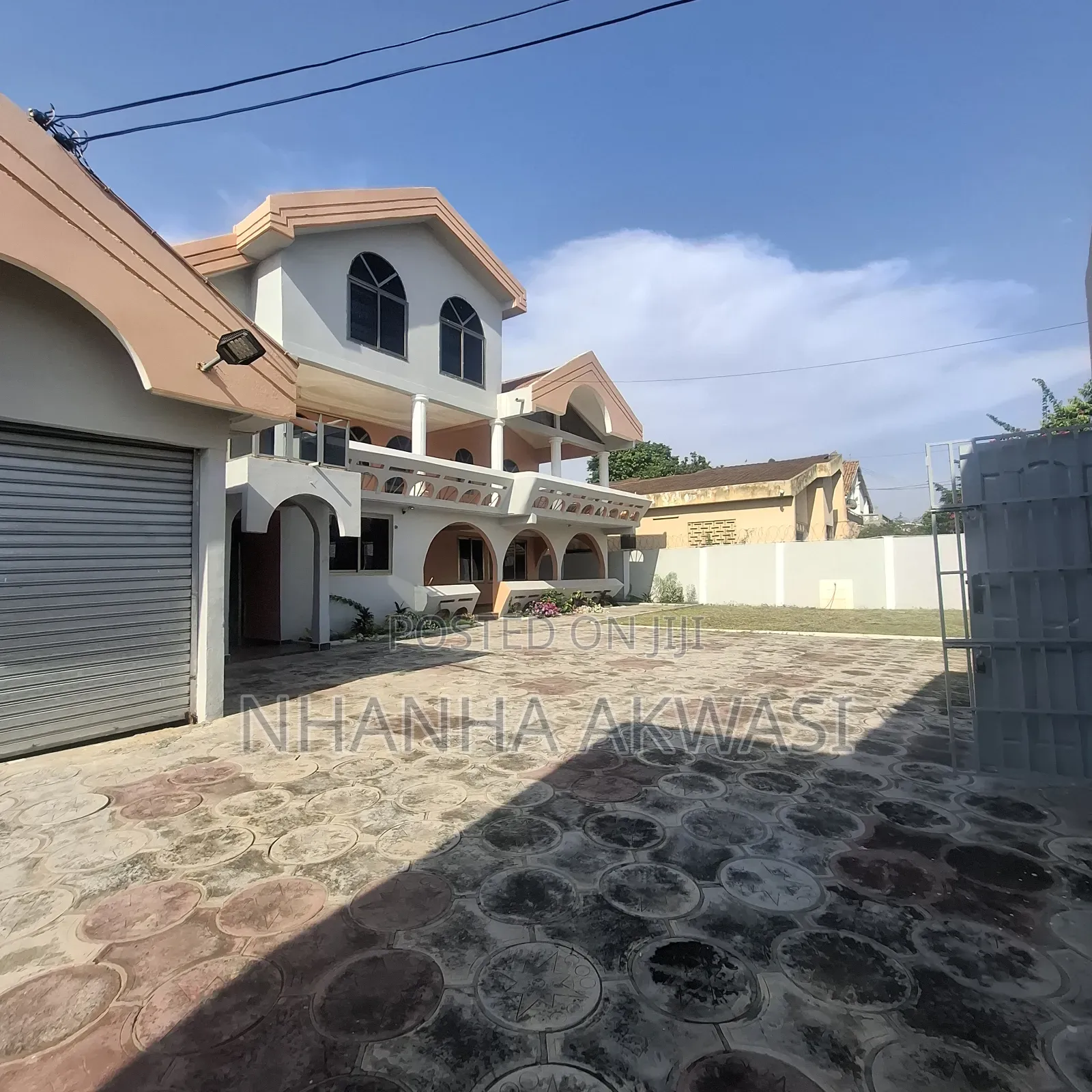 6bdrm House in Community 12, Tema Metropolitan for rent