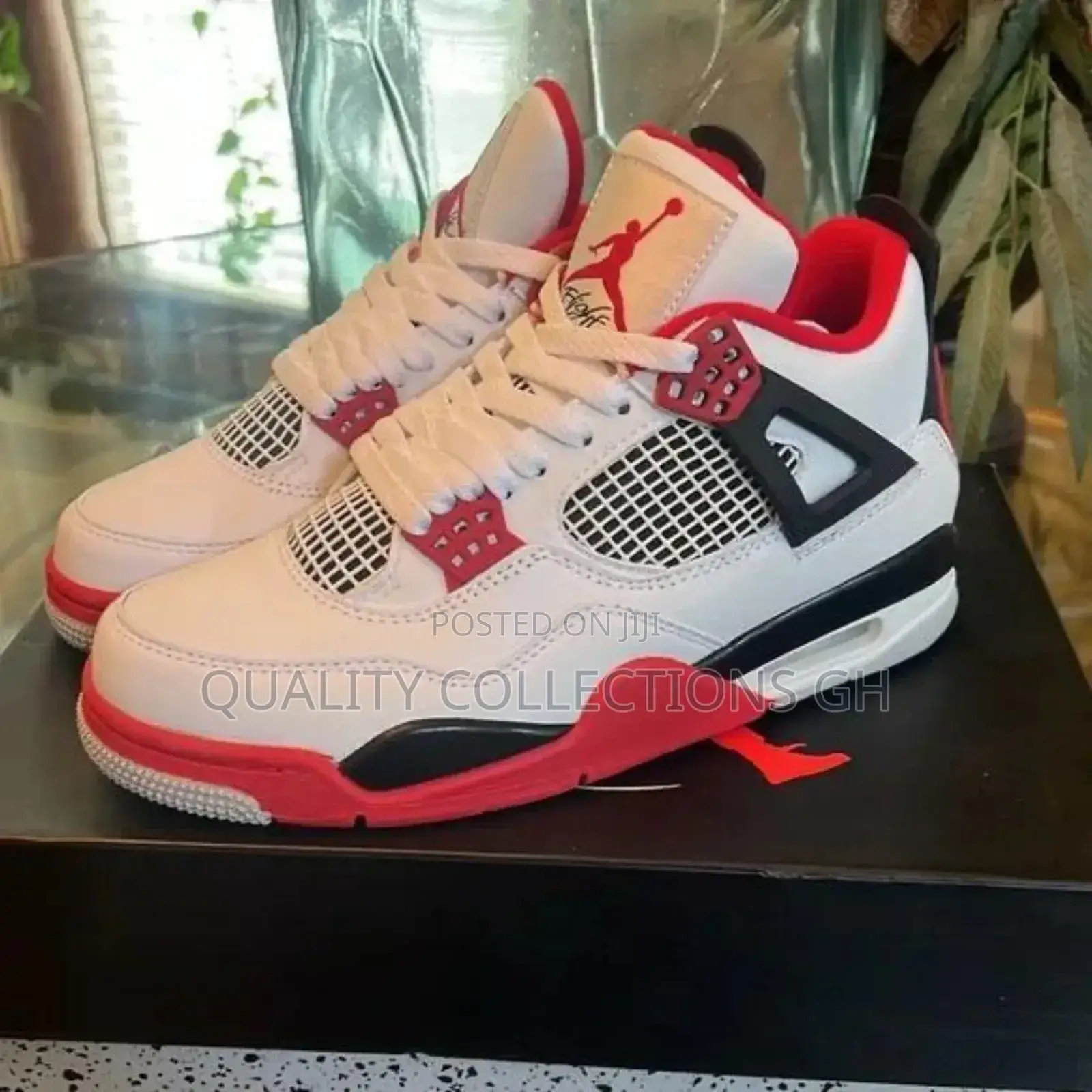 Jordan 4 Retro Sneaker