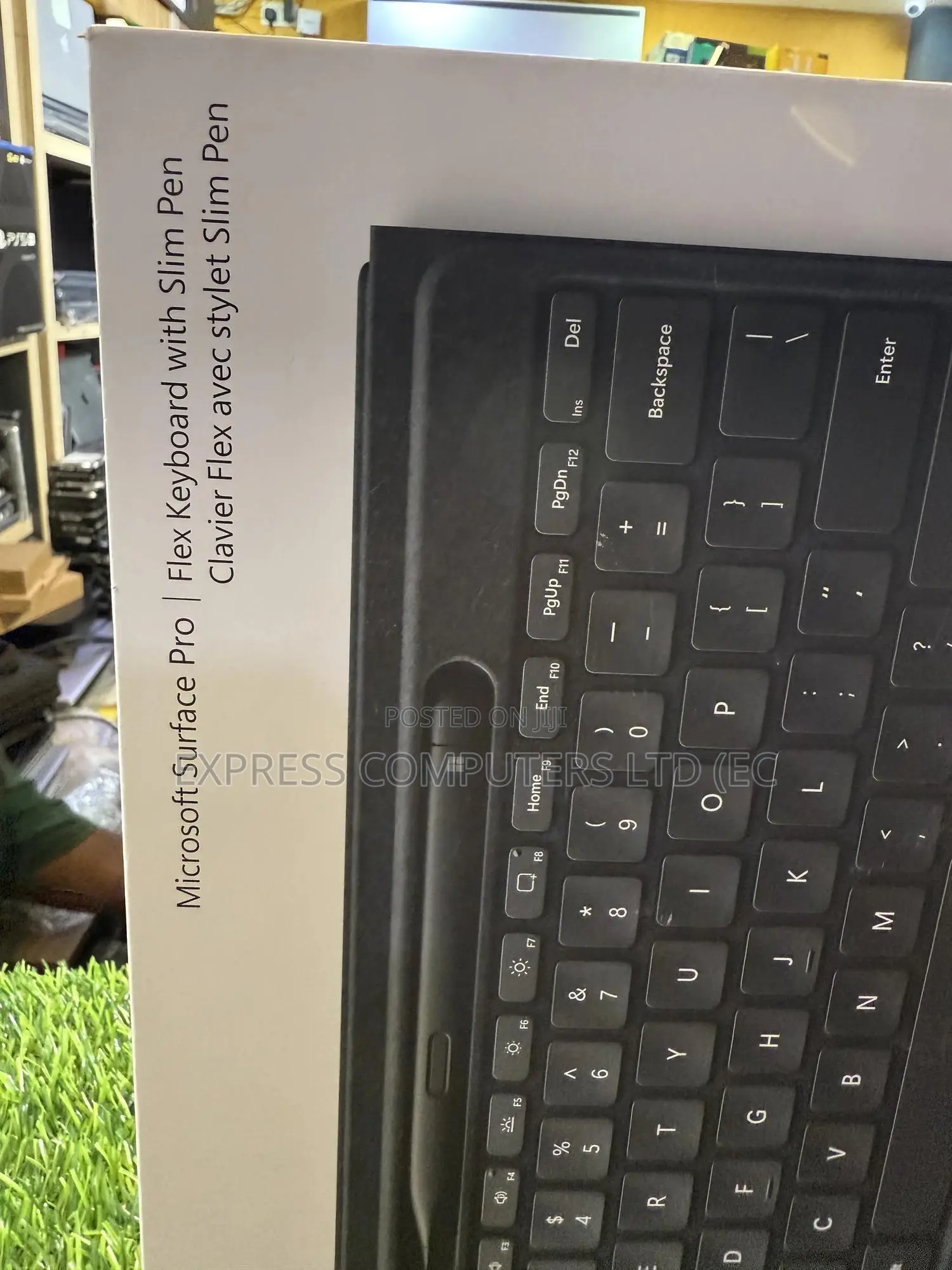 New Laptop Microsoft Surface Pro 11th Edition, a Copilot+ PC 16GB 256GB