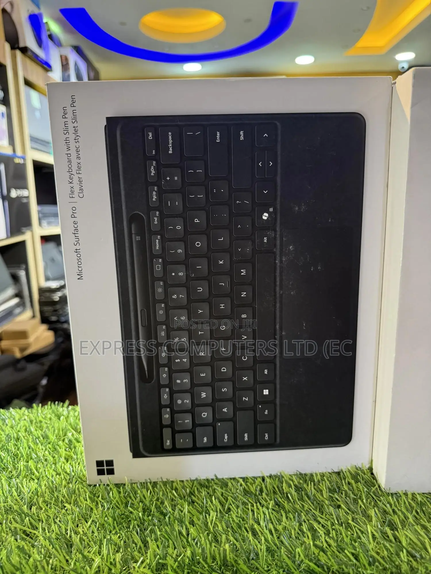 New Laptop Microsoft Surface Pro 11th Edition, a Copilot+ PC 16GB 256GB