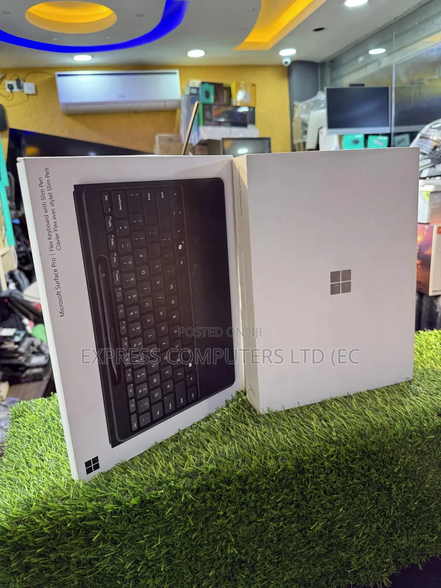 New Laptop Microsoft Surface Pro 11th Edition, a Copilot+ PC 16GB 256GB