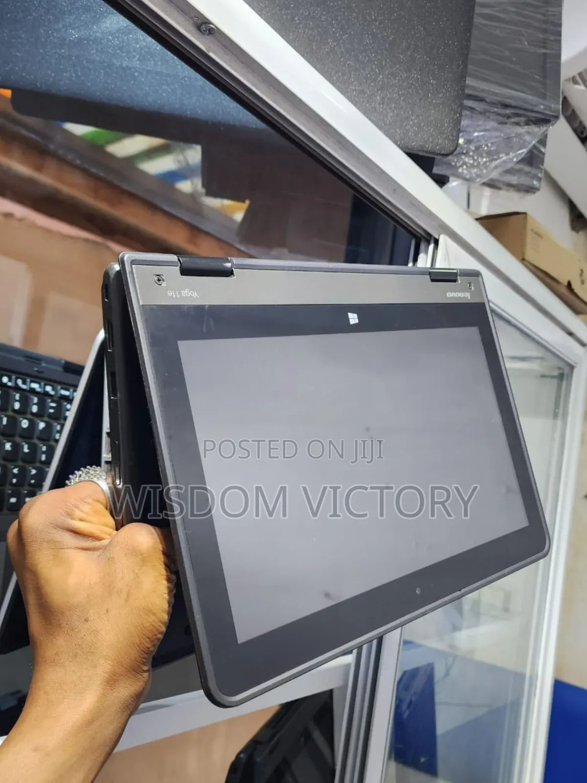 New Laptop Lenovo LOQ 15ARP9 4GB Intel SSD 128GB