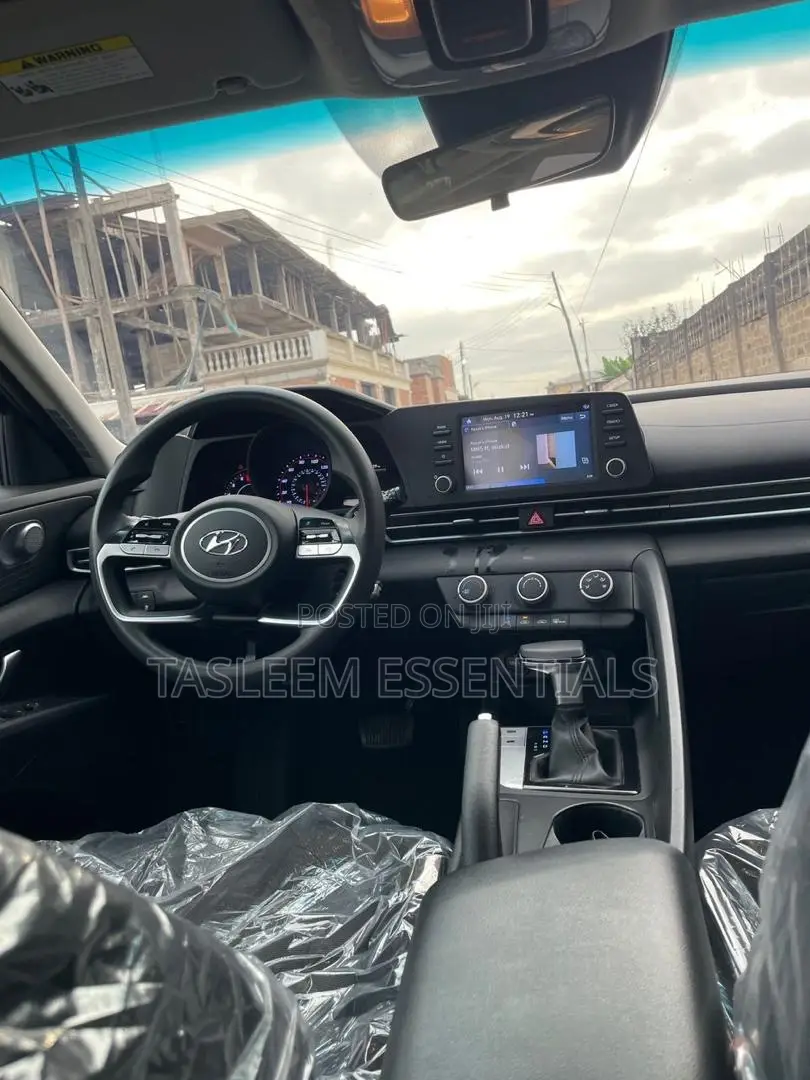 Hyundai Elantra SE 2021 Black