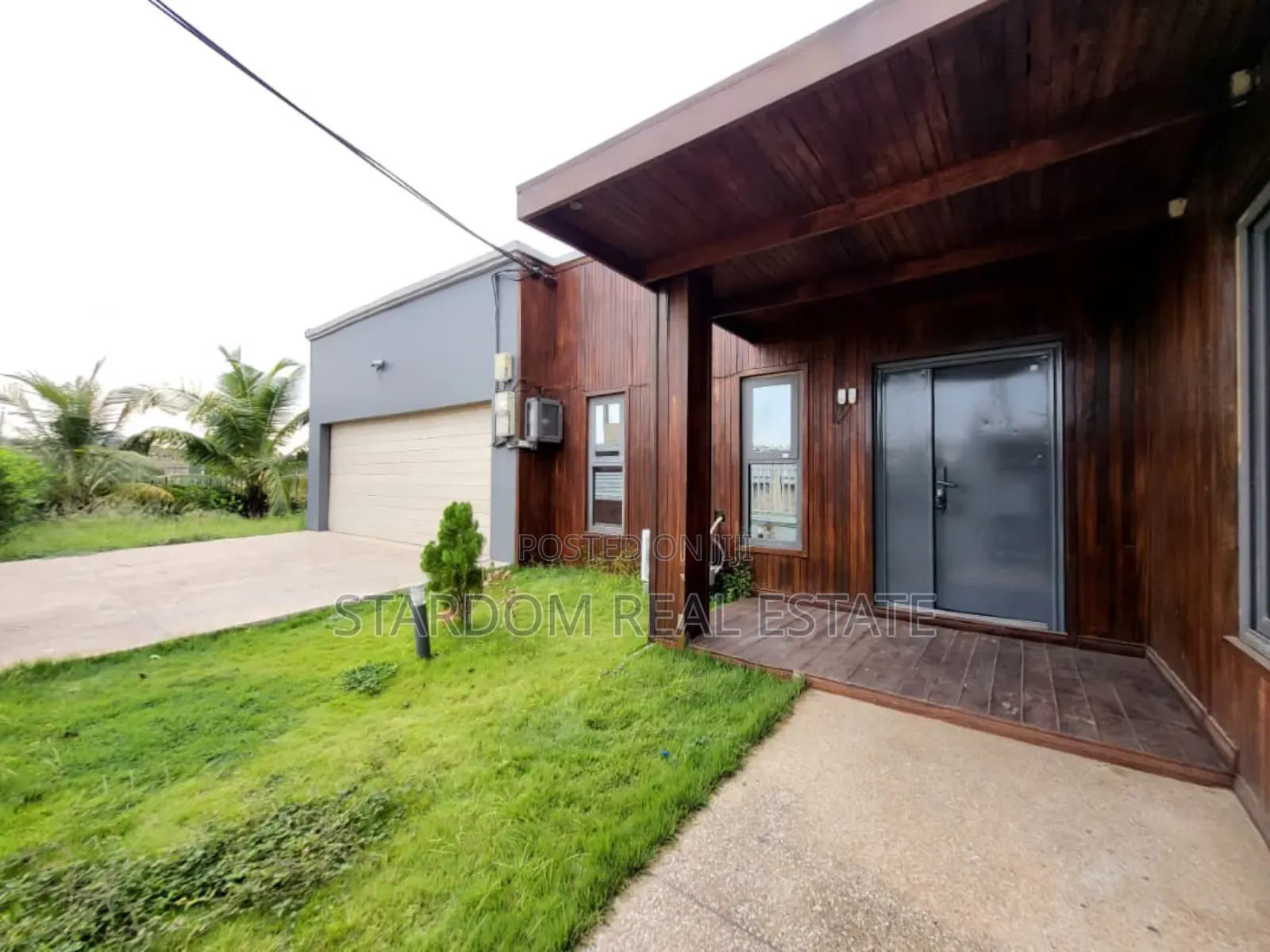 4bdrm Bungalow in Obeyeyie, Amasaman for rent