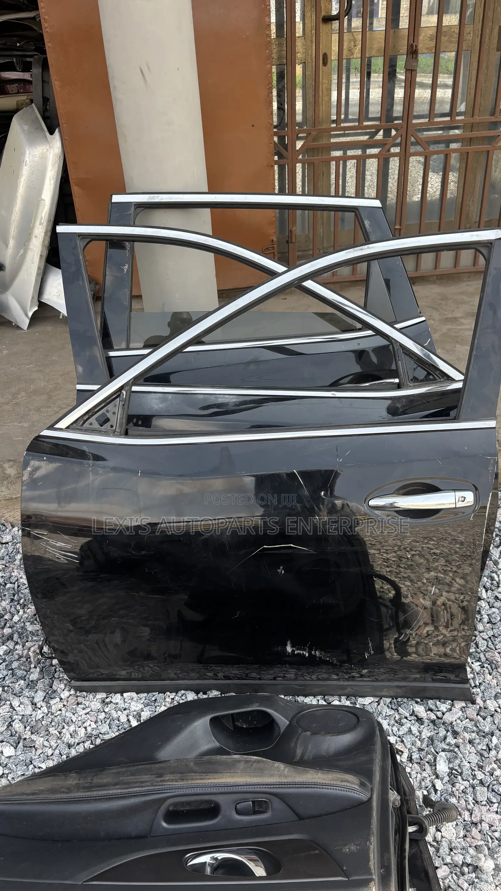 Nissan Rogue 2014-2020 Doors Available