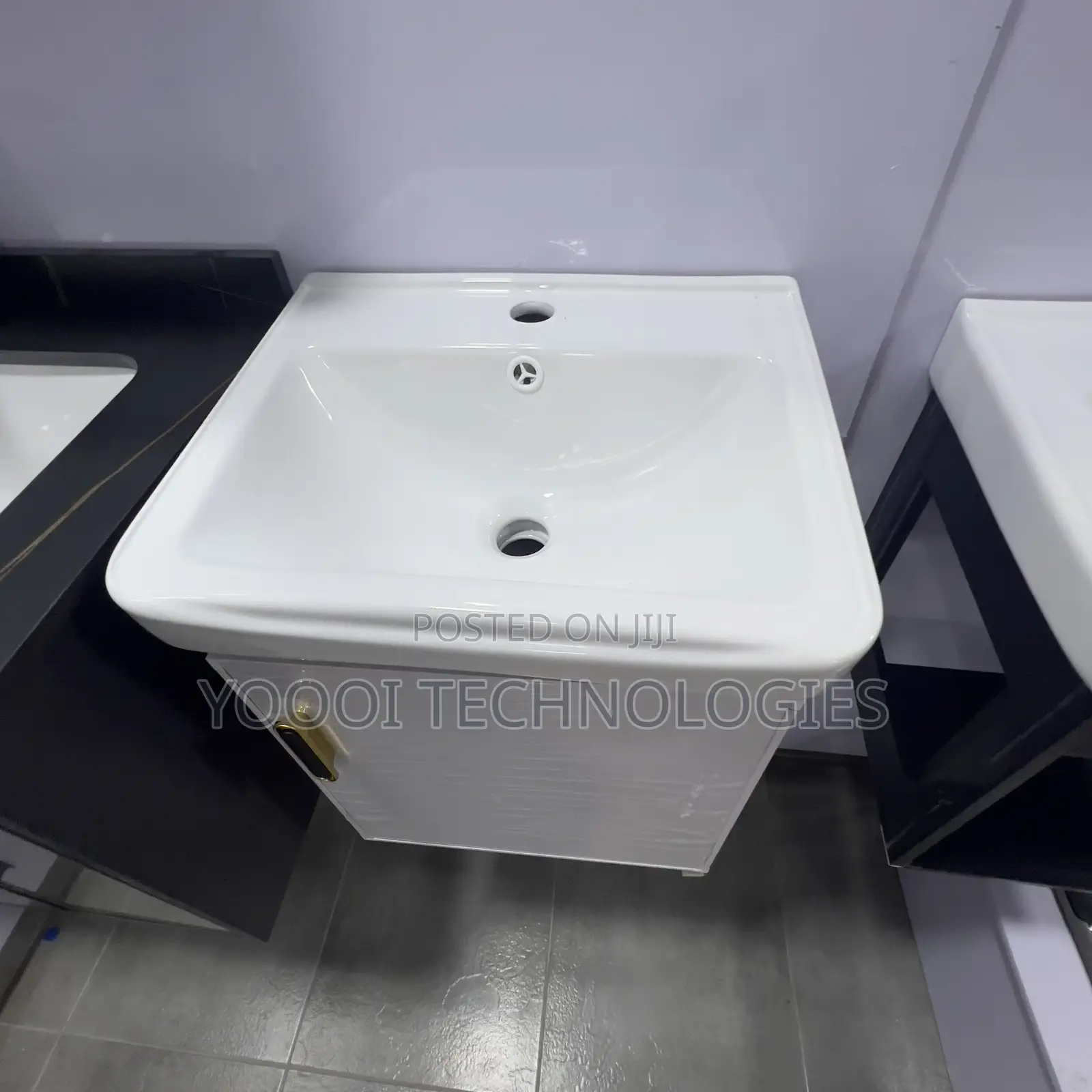 40cm White Cabinet Basin With Mirror