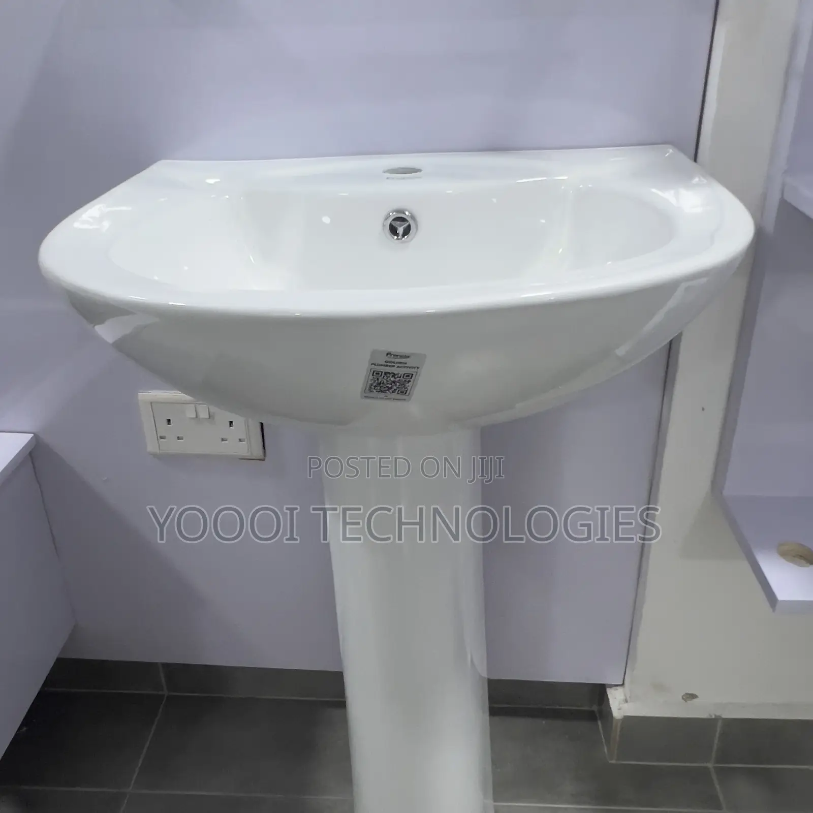 Frencia Pedestal Ceramic Basin