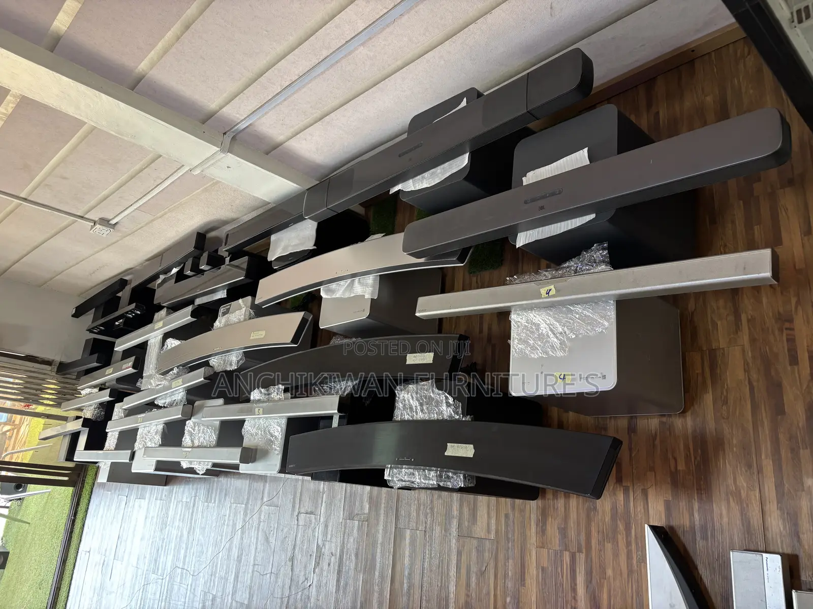 Samsung Curved Sound Bar Tmblack Color Tm( Cash on Delivery)