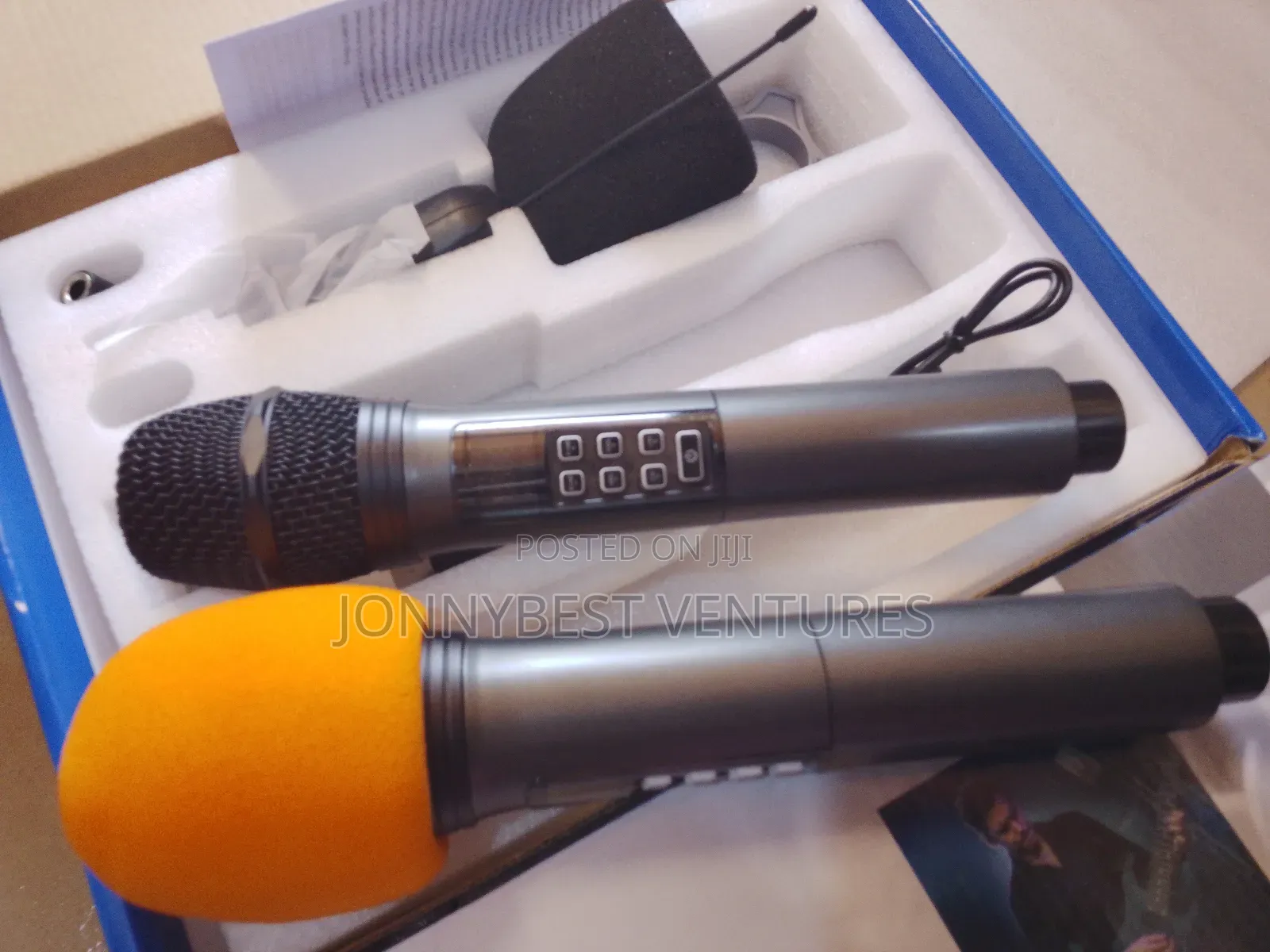 Professional Universal Wireless Microphone Chargeable Microphone