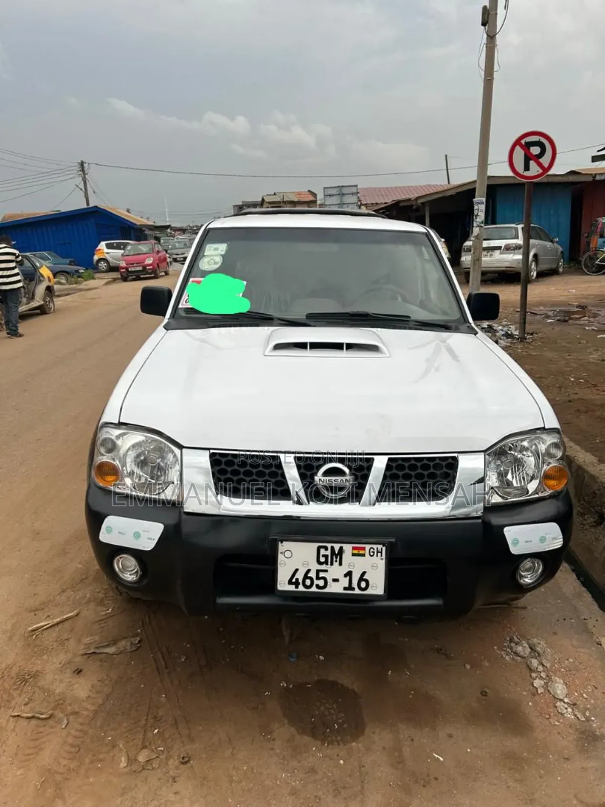 Nissan Pick-Up 2012 White