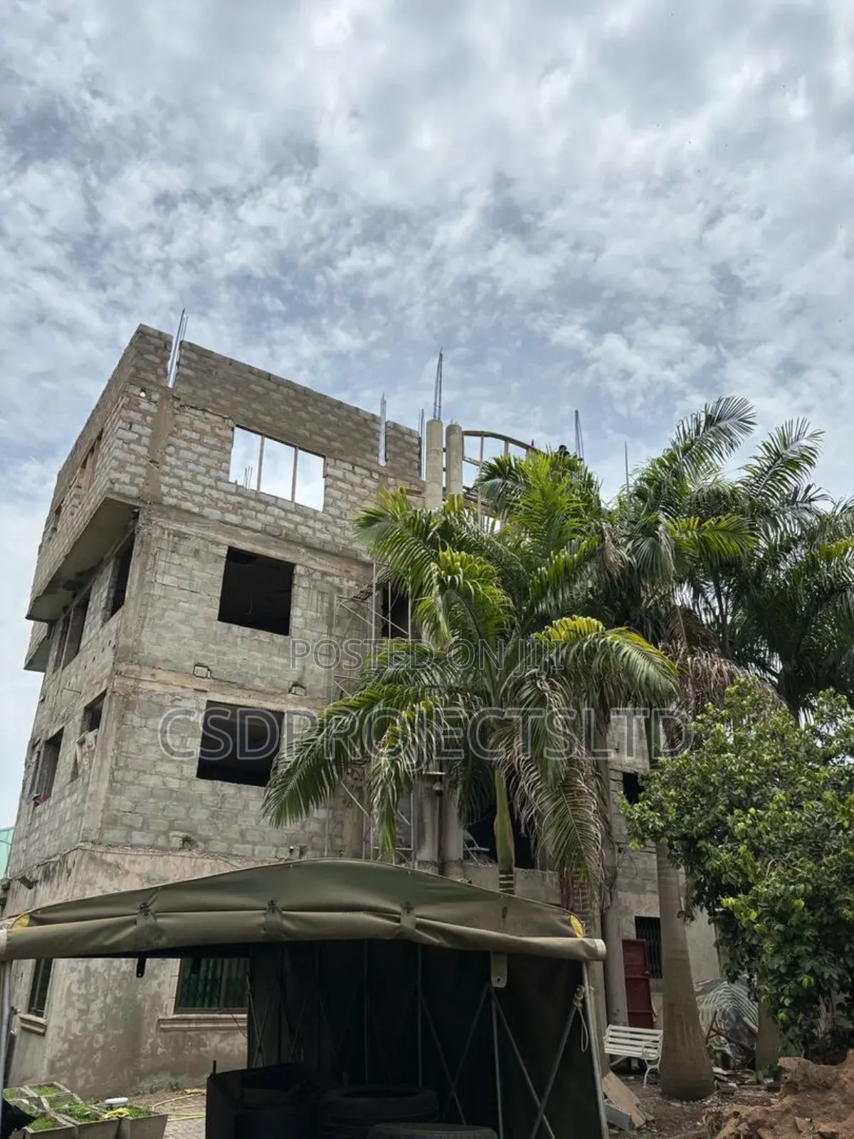 Excellent Strong Parapet Design