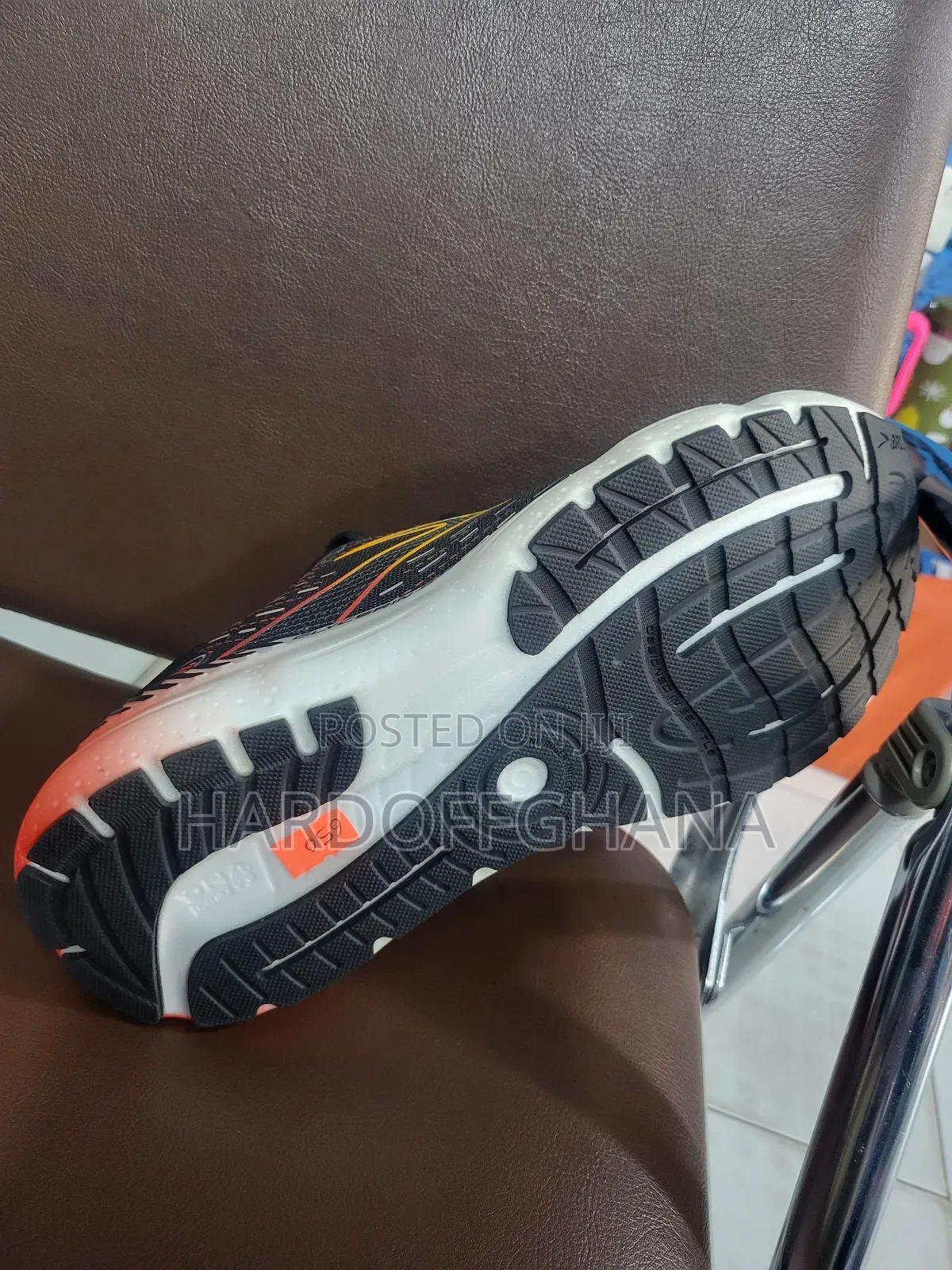 Brooks Running Trainers