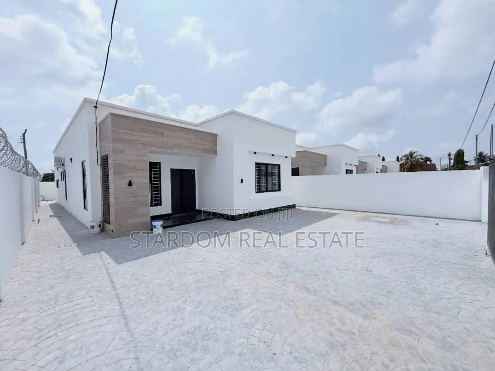 3bdrm Bungalow in Signboard Spintex for sale