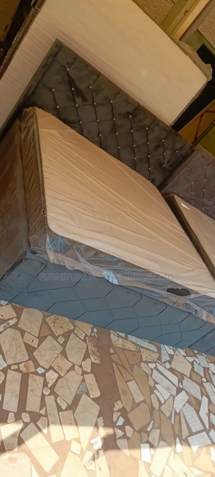 Family Queens Frame With Mattress