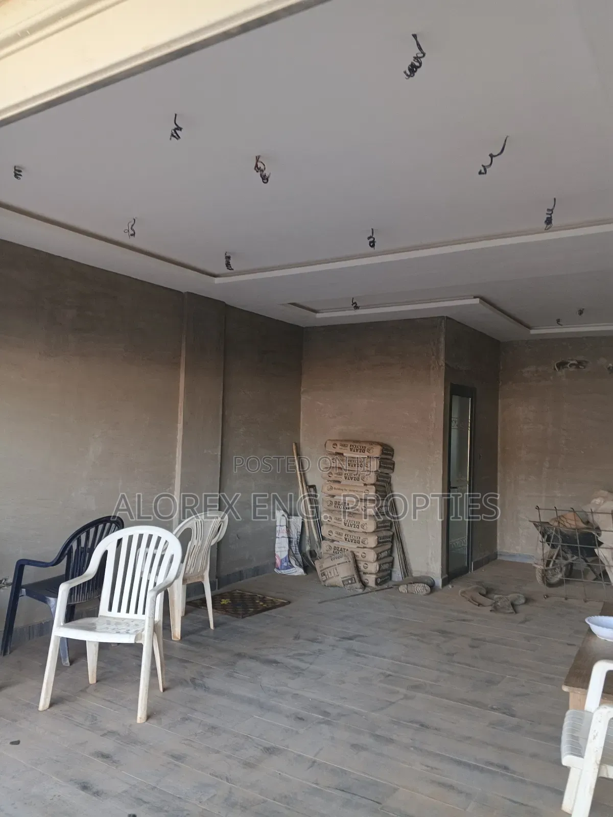 Shop for Rent at Fafraha