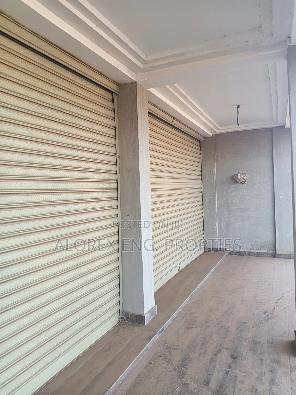 Shop for Rent at Fafraha