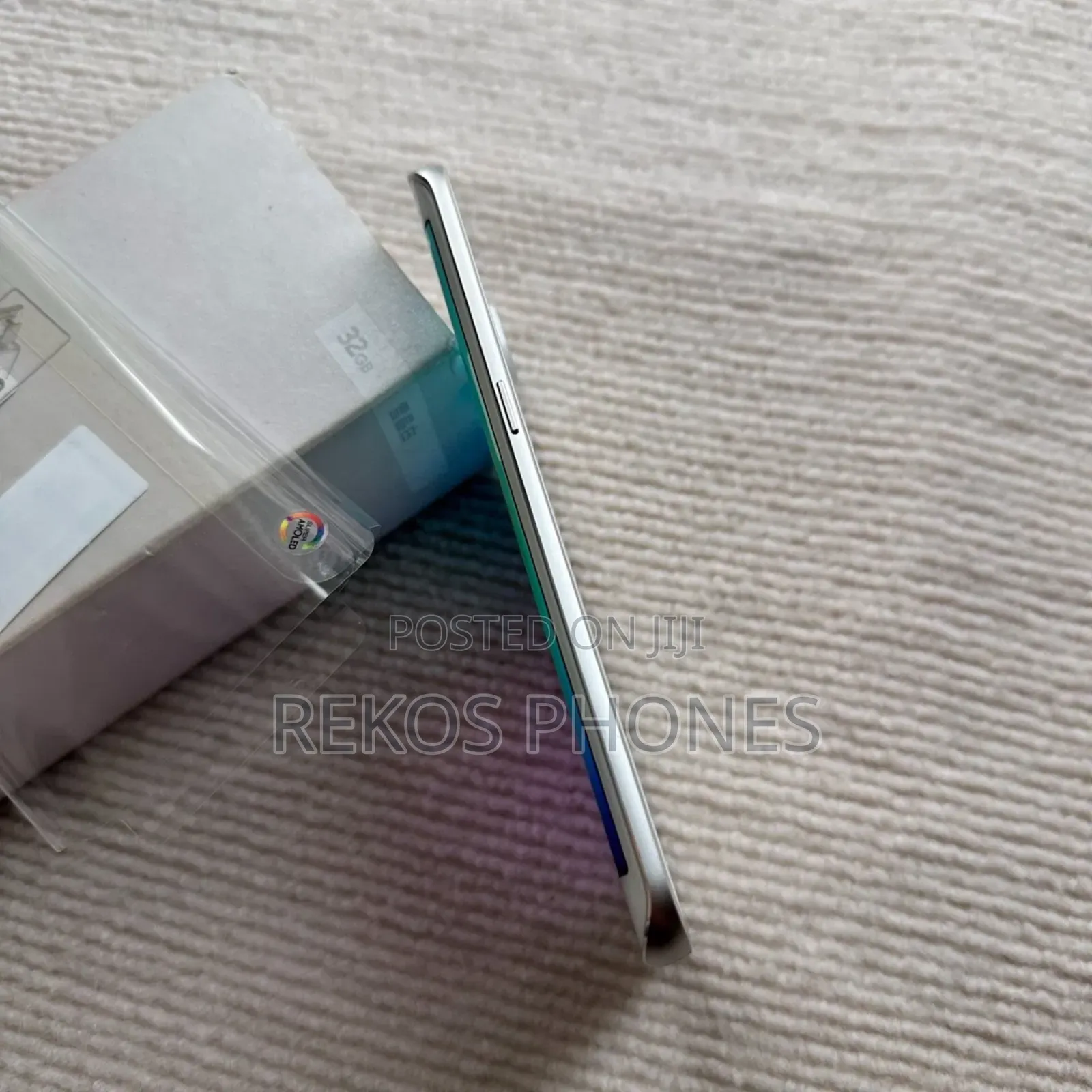 New Samsung Galaxy S6 edge 32 GB White