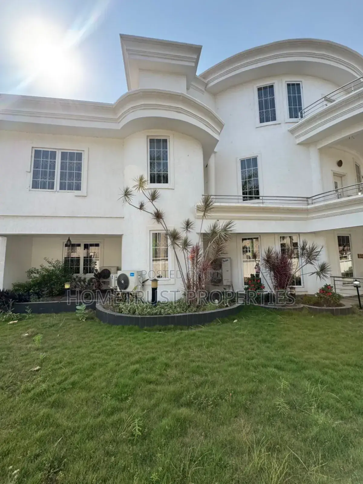 6bdrm Mansion in Hometrust Properties, East Legon for sale