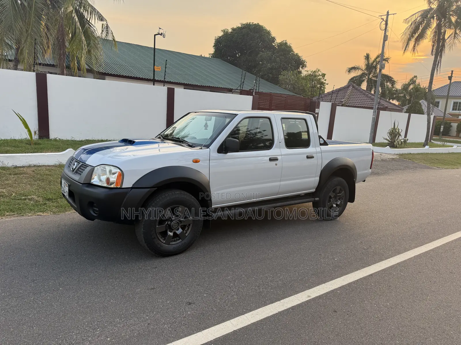 Nissan Hardbody 2019 White