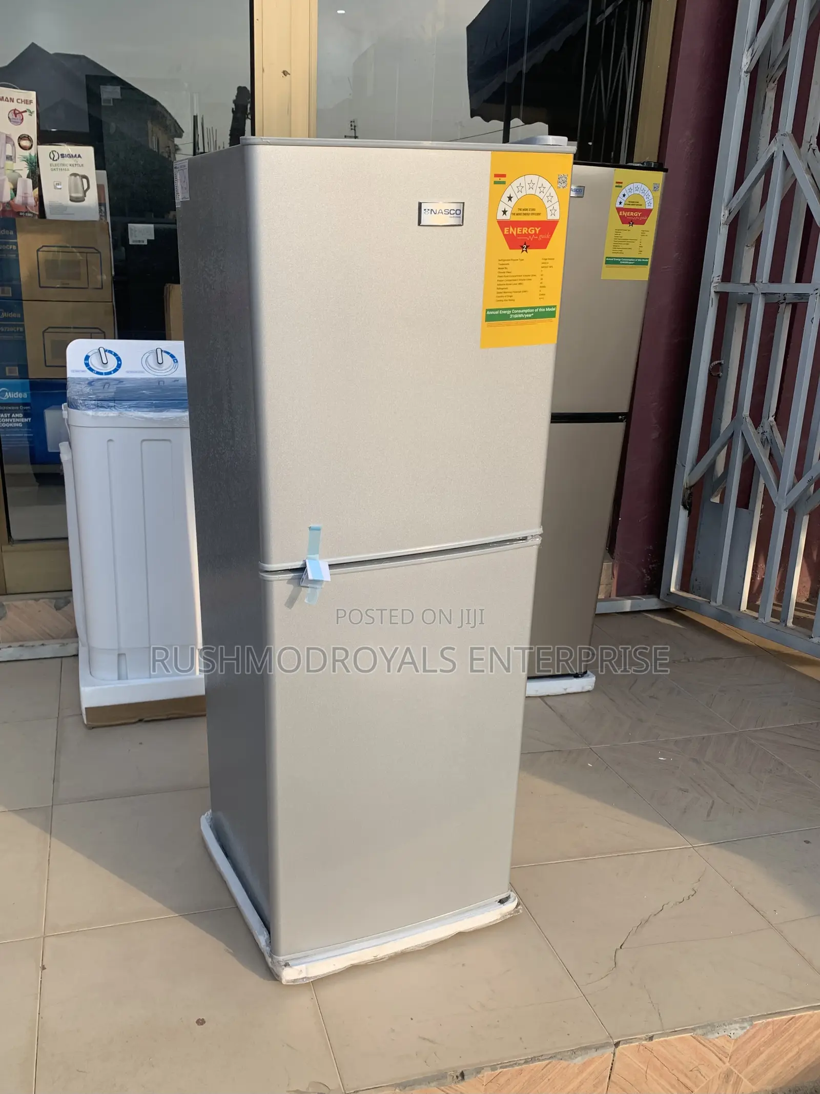 Smart Storage: The Nasd2-14fl Refrigerator