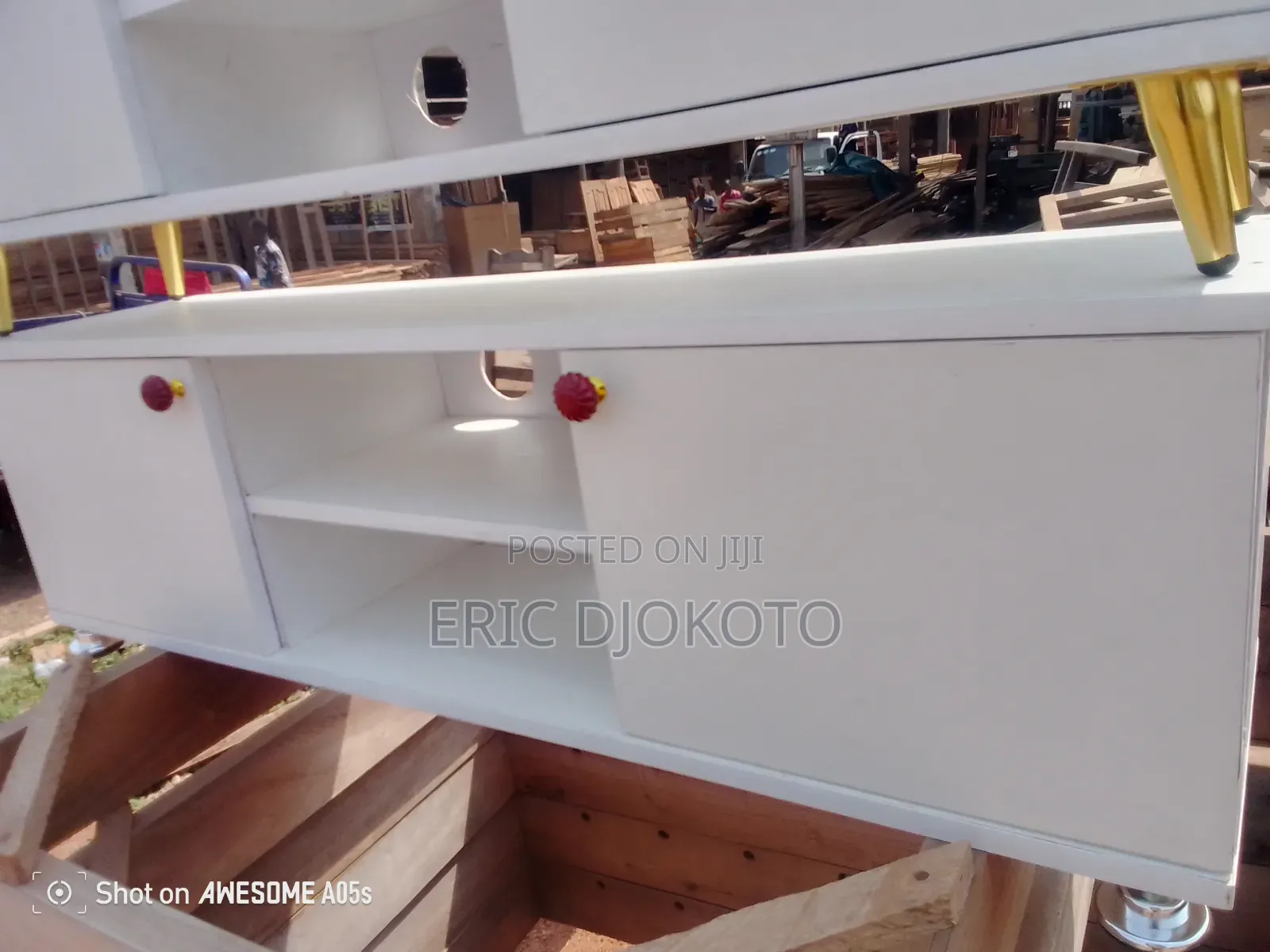 TV Stand With Wine Handle