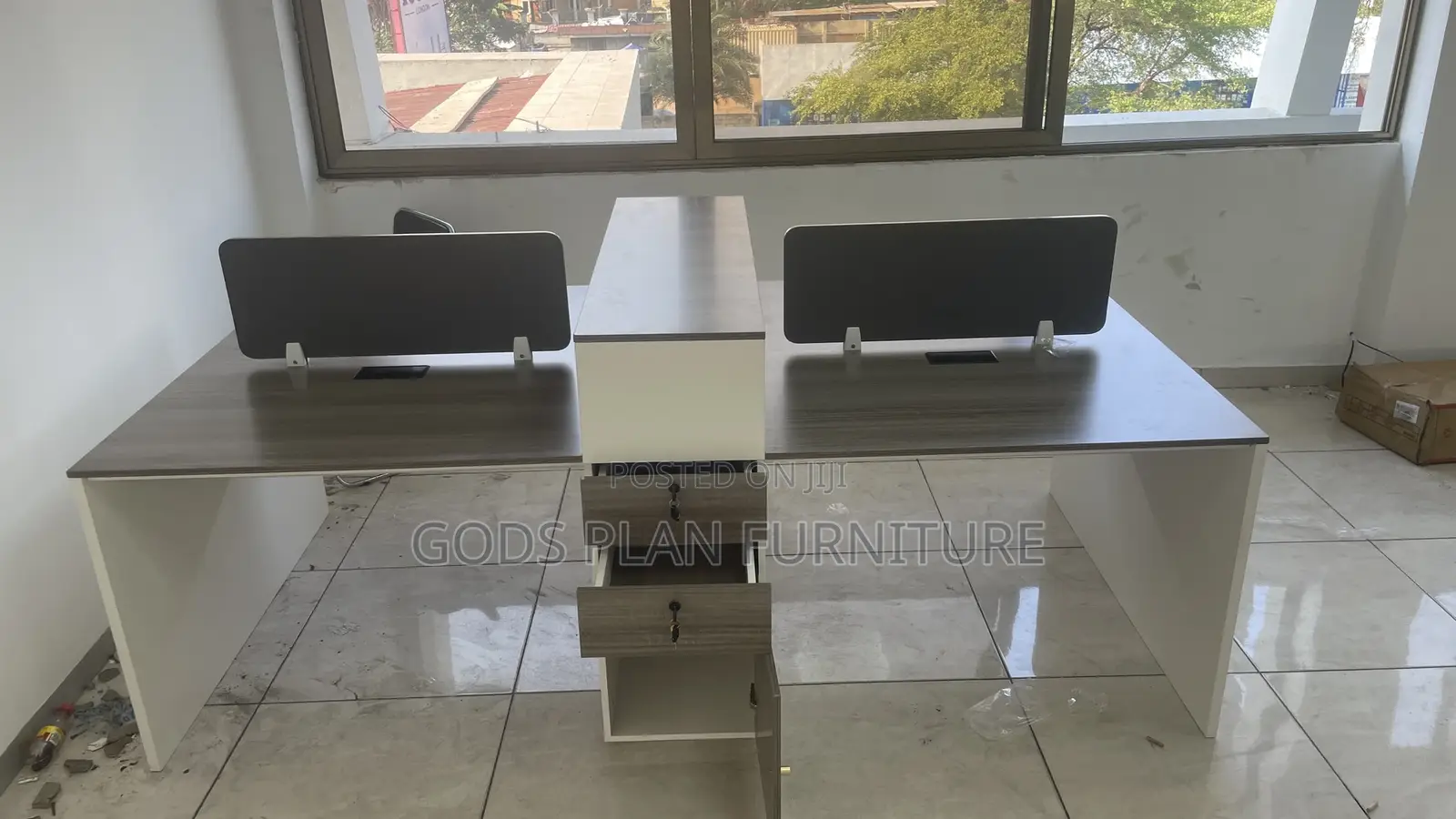 4 Seater Workstation