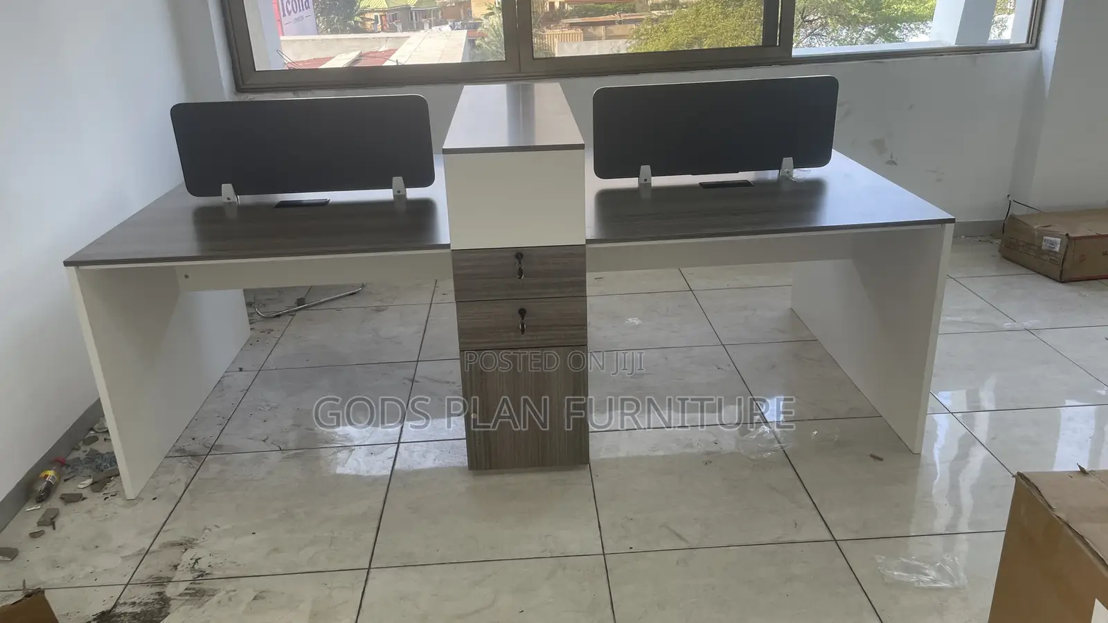 4 Seater Workstation