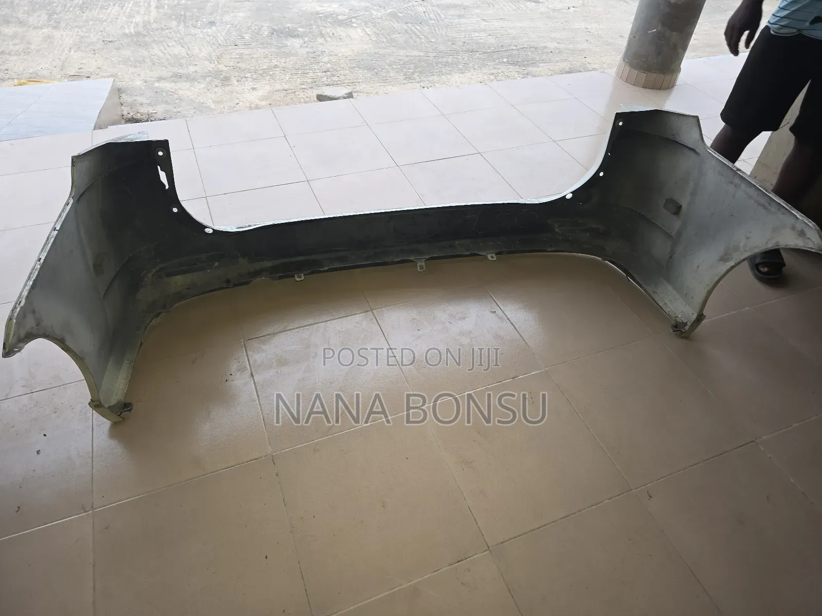 Toyota Voxy Back Bumpers