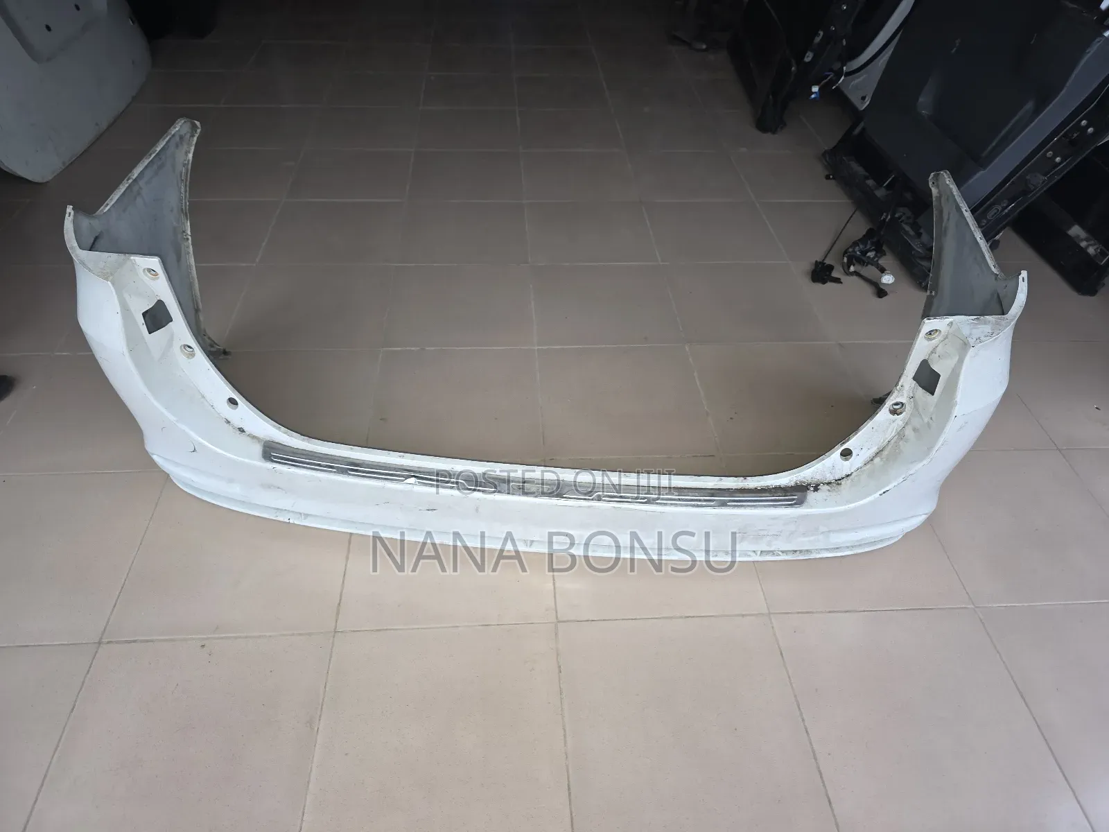 Toyota Voxy Back Bumpers