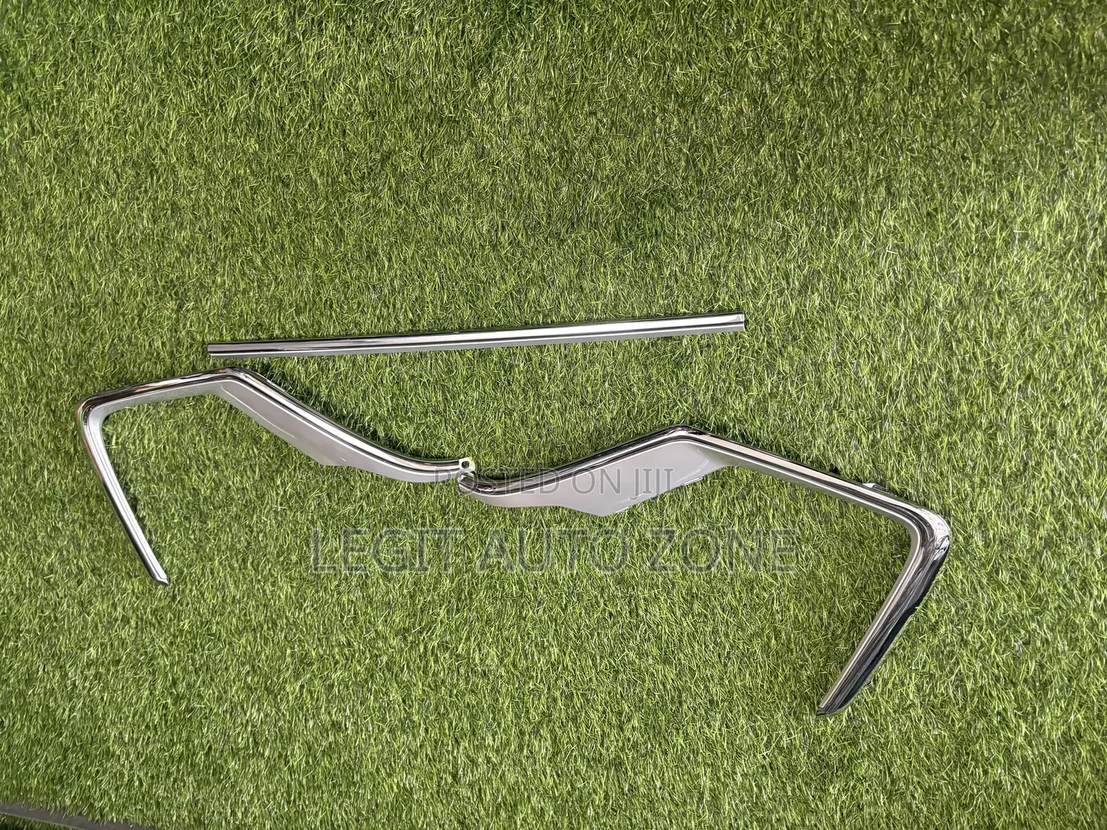 Honda CRV 2019,2020, 2021, Front Bumper Moulding’S