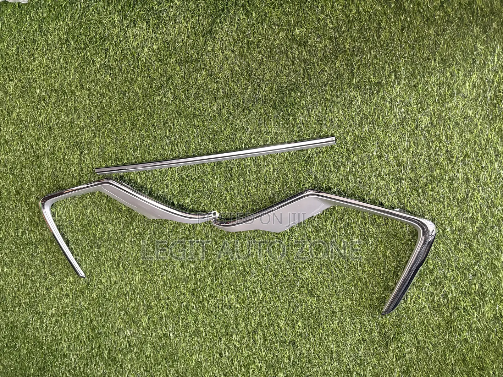 Honda CRV 2019,2020, 2021, Front Bumper Moulding’S